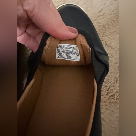 UGG Cas Black Leather Slip-On Loafer with Gray Heel Accent Women’s 8.5 - Picture 5 of 5